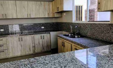 CASA EN VENTA SECTOR GAVILANES SUR DE MANTA