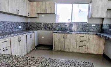 CASA EN VENTA SECTOR GAVILANES SUR DE MANTA