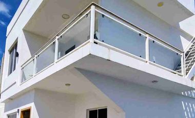 CASA EN VENTA SECTOR GAVILANES SUR DE MANTA