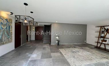 Departamento en planta baja con 3 recámaras y cuarto servicio - RENTA. Santa Fe Juriquilla