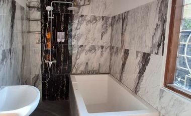 DIJUAL RUMAH MEWAH DEKAT ALUN - ALUN KLATEN