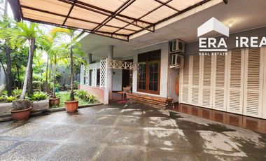 RUMAH 2 LANTAI DIJUAL DI SOLO DEKAT PASAR KLITIKAN
