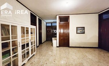 RUMAH 2 LANTAI DIJUAL DI SOLO DEKAT PASAR KLITIKAN