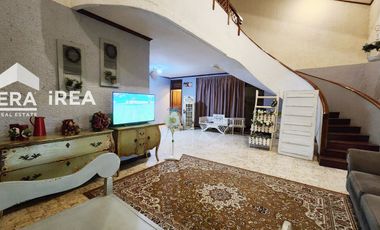 RUMAH 2 LANTAI DIJUAL DI SOLO DEKAT PASAR KLITIKAN