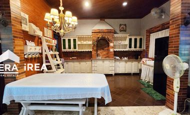 RUMAH 2 LANTAI DIJUAL DI SOLO DEKAT PASAR KLITIKAN