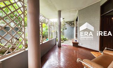 RUMAH 2 LANTAI DIJUAL DI SOLO DEKAT PASAR KLITIKAN