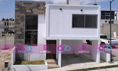 CASA NUEVA EN VENTA CON DOBLE ALTURA EN PACHUQUILLA, HGO.