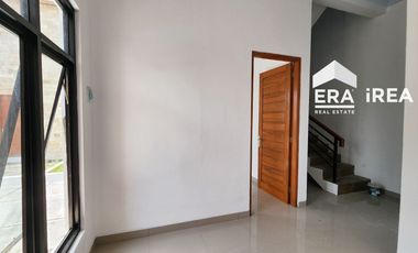 DIJUAL RUMAH CLUSTER MURAH 2 LANTAI DEKAT THE PARK MALL SOLO BARU