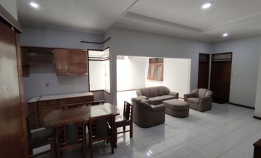 RUMAH BAGUS NYAMAN TERAWAT DEKAT TOL, SEKOLAH, TEMPAT KULINER SIAP HUNI DI BATUNUNGGAL BANDUNG