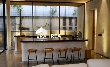 RUMAH MEWAH DIJUAL DI COLOMADU DEKAT DE TJOLOMADOE