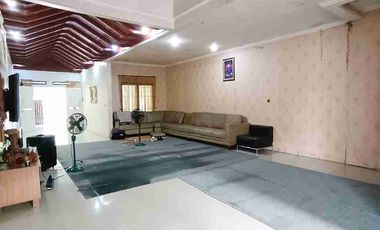 Dijual Rumah Strategis Dekat Stasiun Cakung di Soka Merah Harapan Baru Regency Bekasi Barat