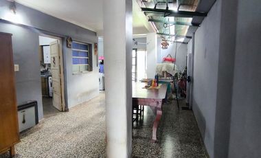 Casa en C. Alberdi 7755 - 1 Dorm, Patio Verde, Cocina, Cochera, Patio Verde