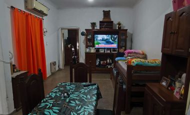 Casa en C. Alberdi 7755 - 1 Dorm, Patio Verde, Cocina, Cochera, Patio Verde