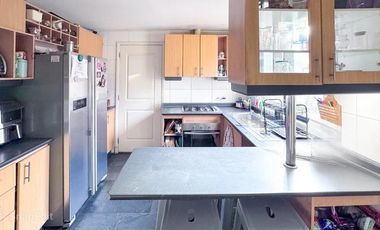 PERFIL INVERSIONISTAS: Casa No Perimetral | Av. Padre Sergio Correa | UF 9.990 | 3D + 3B + Escritorio + Servicio + Piscina + Terraza