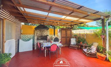VENDE HERMOSA Y ACOGEDORA CASA EN EL MONTE