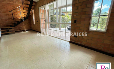 CASA EN ARRIENDO – UNIDAD CERRADA-$4.900.000