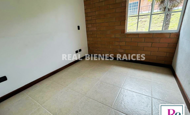 CASA EN ARRIENDO – UNIDAD CERRADA-$4.900.000