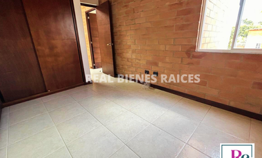 CASA EN ARRIENDO – UNIDAD CERRADA-$4.900.000