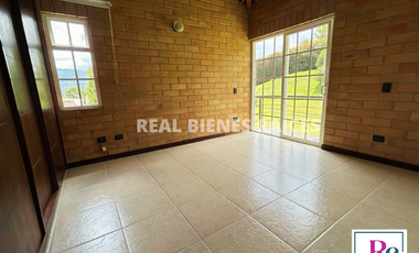 CASA EN ARRIENDO – UNIDAD CERRADA-$4.900.000