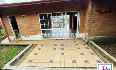 CASA EN ARRIENDO – UNIDAD CERRADA-$4.900.000