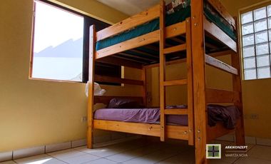 Departamento de Playa en Primer Piso con Terraza y Jardín | Vista al Mar – Playa Honda – 4 Dormitorios