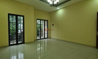 Strategis Jual Rumah 2Lt. Unfurnished Bagus Bangunan Baru di Kemanggisan Dekat ke Kampus Binus, Mall Central Park, Tanjung Duren & Palmerah