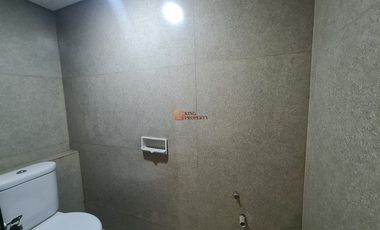 Strategis Jual Rumah 2Lt. Unfurnished Bagus Bangunan Baru di Kemanggisan Dekat ke Kampus Binus, Mall Central Park, Tanjung Duren & Palmerah
