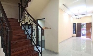 Strategis Jual Rumah 2Lt. Unfurnished Bagus Bangunan Baru di Kemanggisan Dekat ke Kampus Binus, Mall Central Park, Tanjung Duren & Palmerah