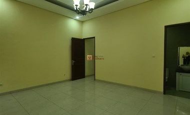 Strategis Jual Rumah 2Lt. Unfurnished Bagus Bangunan Baru di Kemanggisan Dekat ke Kampus Binus, Mall Central Park, Tanjung Duren & Palmerah