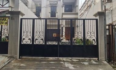 Strategis Jual Rumah 2Lt. Unfurnished Bagus Bangunan Baru di Kemanggisan Dekat ke Kampus Binus, Mall Central Park, Tanjung Duren & Palmerah