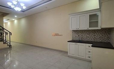 Strategis Jual Rumah 2Lt. Unfurnished Bagus Bangunan Baru di Kemanggisan Dekat ke Kampus Binus, Mall Central Park, Tanjung Duren & Palmerah