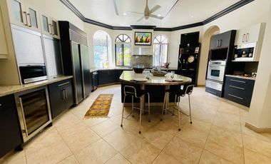 Excepcional residencia en lo alto de Ajijic, conoce esta emblematica propiedad!