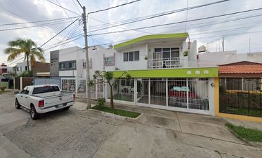 CASA EN VENTA EN JARDINES DEL COUNTRY, GUADALAJARA, JALISCO.