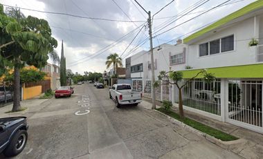 CASA EN VENTA EN JARDINES DEL COUNTRY, GUADALAJARA, JALISCO.