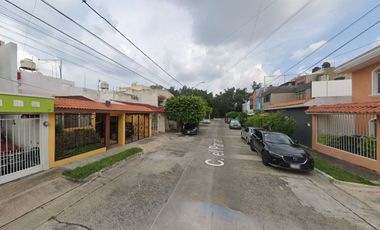 CASA EN VENTA EN JARDINES DEL COUNTRY, GUADALAJARA, JALISCO.