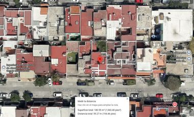 CASA EN VENTA EN JARDINES DEL COUNTRY, GUADALAJARA, JALISCO.