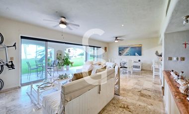 Casa en Venta en Cancún en ZH en Residencial Isla Dorada con Vista a la Laguna Amueblada