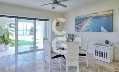 Casa en Venta en Cancún en ZH en Residencial Isla Dorada con Vista a la Laguna Amueblada