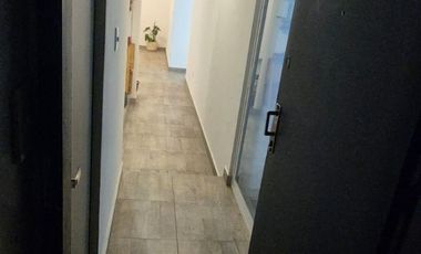AMPLIO DEPARTAMENTO DE DOS NIVELES EN VENTA