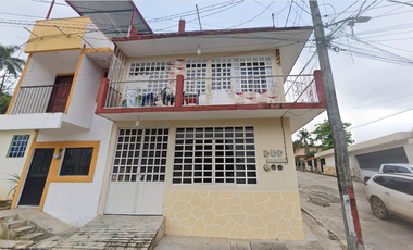**CASA EN VENTA EN AV. DR. BELISARIO DOMÍNGUEZ 40, COL. SANTA CRUZ, PALENQUE, CHIAPAS. GRAN OPORTUNIDAD DE INVERSIÓN (RECUPERACIÓN ADJUDICADA).**