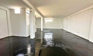 Venta – Local Industrial De 5 Pisos En Trapiche, Comas