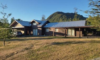 Espectacular Casa en Parcela de 5.000 m² con Piscina – 5 Dormitorios