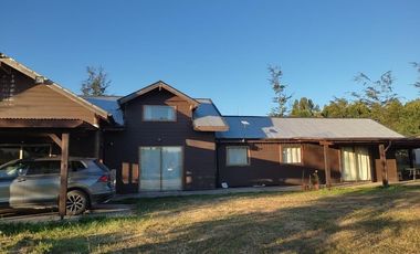Espectacular Casa en Parcela de 5.000 m² con Piscina – 5 Dormitorios