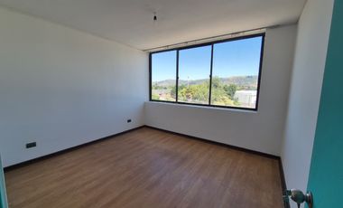 Se arrienda departamento en Villa Edén – Excelente ubicación