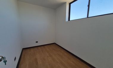 Se arrienda departamento en Villa Edén – Excelente ubicación