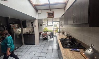 Casa de venta en Ibarra, en la Av. Mariano Acosta, 540 m2
