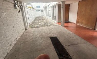 Casa de venta en Ibarra, en la Av. Mariano Acosta, 540 m2