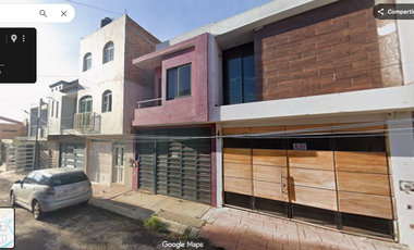 Casa de oportunidad en Arandas Jal. C. pinar  precio de Recuperaciòn $532,590 precio por tiempo limitado.
