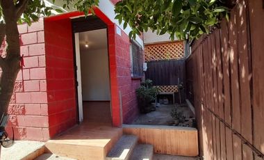 Venta Casa esquina de 2 pisos con departamento independiente – Puente Alto