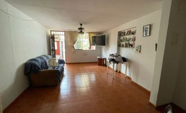 🏡 VENTA DE CASA DE DOS PISOS EN VENTANILLA – IDEAL PARA VIVIENDA Y/O INVERSIÓN